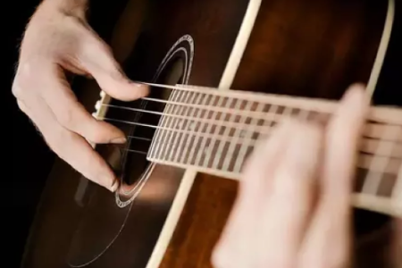 Musik Paling Mudah untuk Belajar Gitar